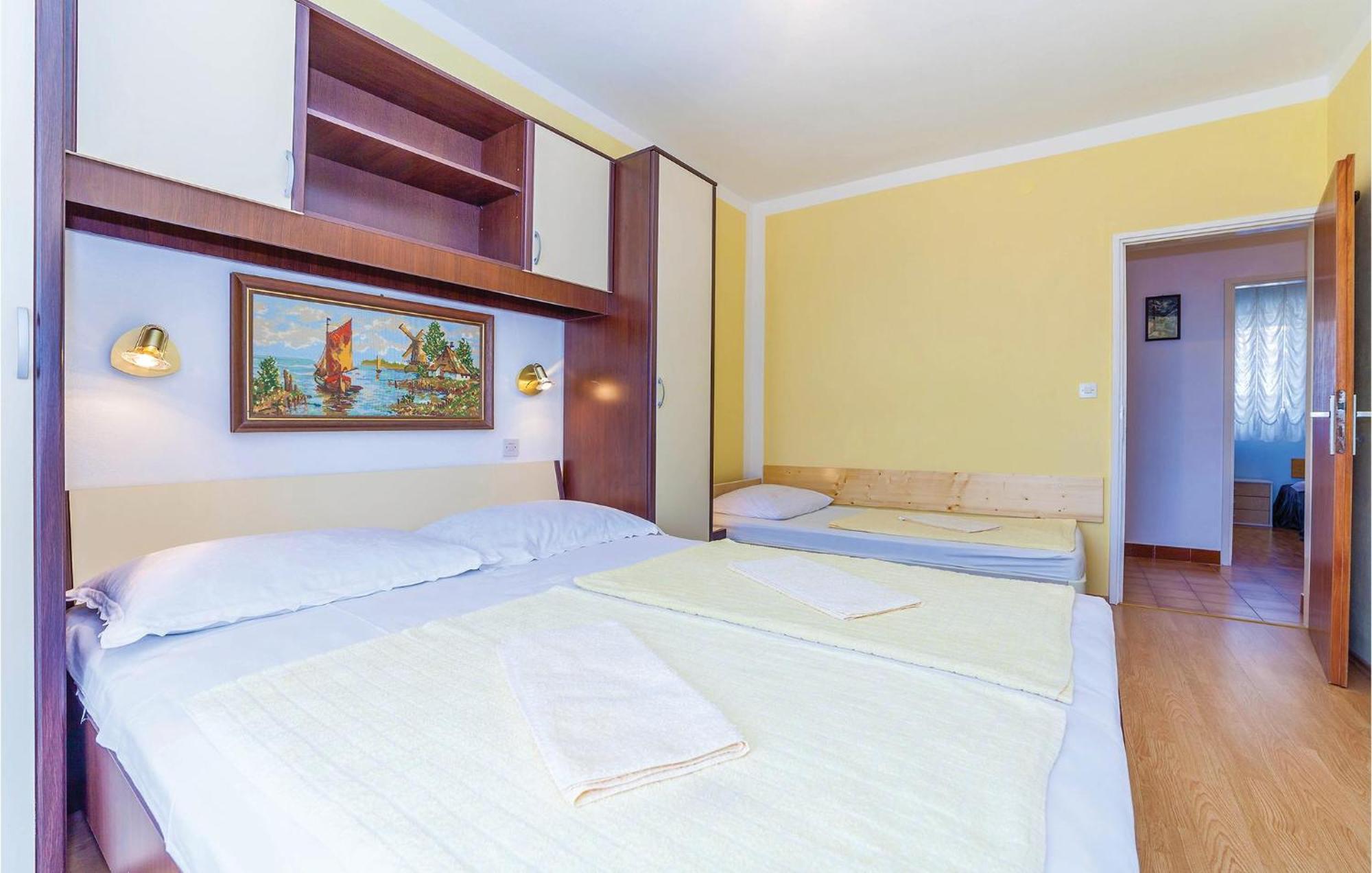 Nice Apartment In Crikvenica With House Sea View Exterior foto